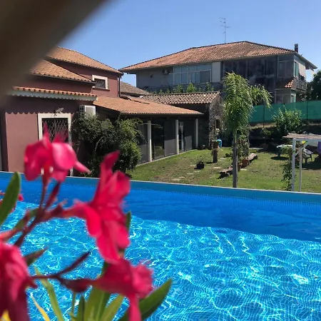 Bed & Breakfast Etnante 3*